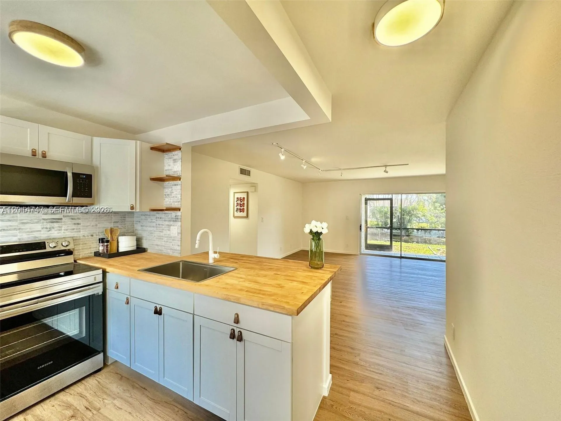 715 Gardens Drive Pompano Beach FL 33069