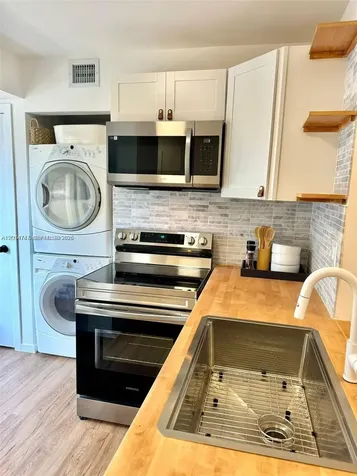 715 Gardens Drive Pompano Beach FL 33069