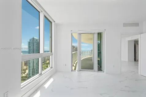 300 S Biscayne Boulevard Miami FL 33131