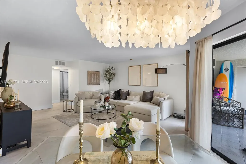 5850 Camino Del Sol Boca Raton FL 33433