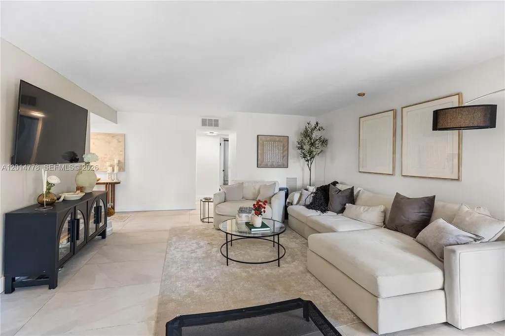 5850 Camino Del Sol Boca Raton FL 33433