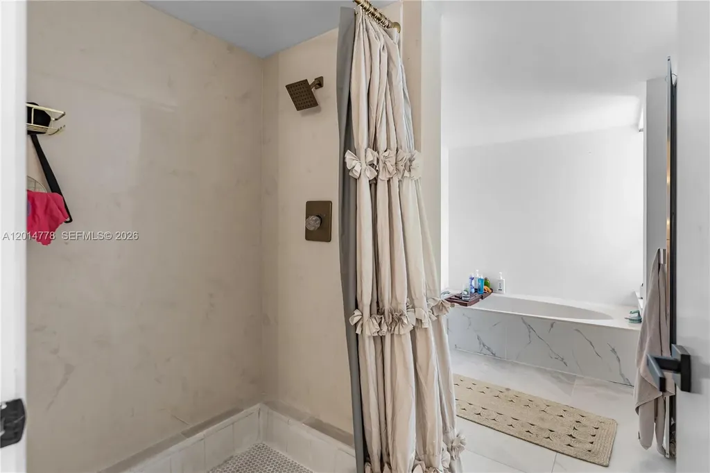 5850 Camino Del Sol Boca Raton FL 33433