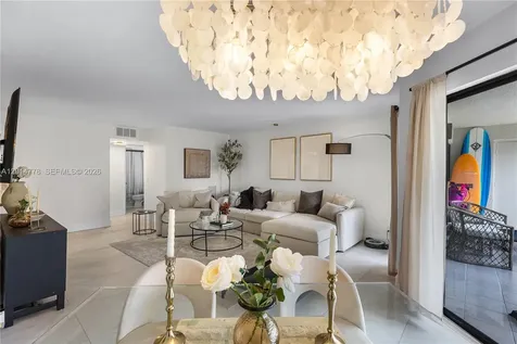 5850 Camino Del Sol Boca Raton FL 33433