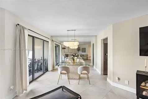 5850 Camino Del Sol Boca Raton FL 33433