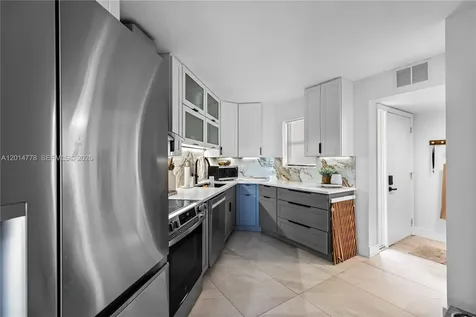 5850 Camino Del Sol Boca Raton FL 33433