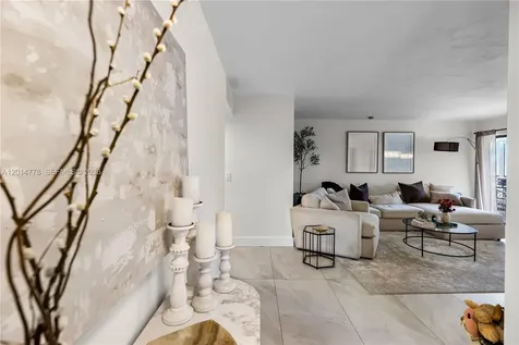 5850 Camino Del Sol Boca Raton FL 33433