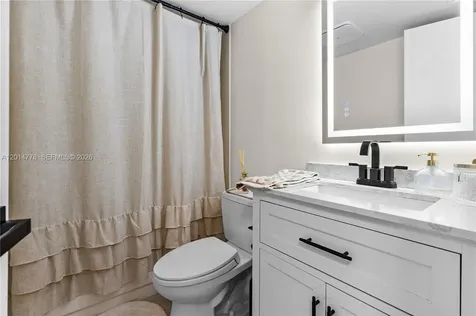 5850 Camino Del Sol Boca Raton FL 33433