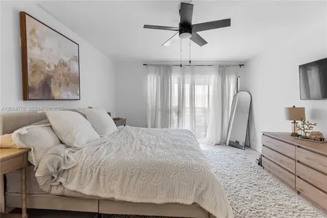 5850 Camino Del Sol Boca Raton FL 33433