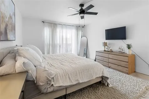 5850 Camino Del Sol Boca Raton FL 33433