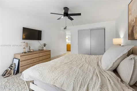 5850 Camino Del Sol Boca Raton FL 33433