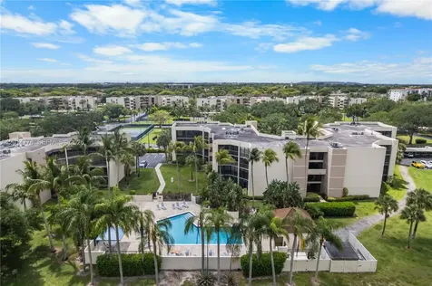 5850 Camino Del Sol Boca Raton FL 33433