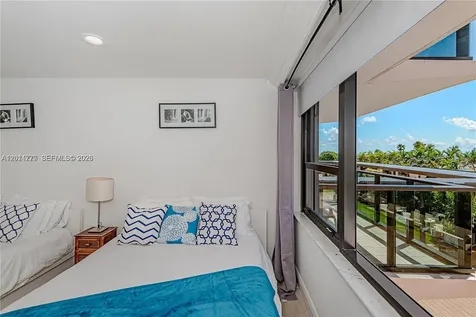 5225 Collins Avenue Miami Beach FL 33140