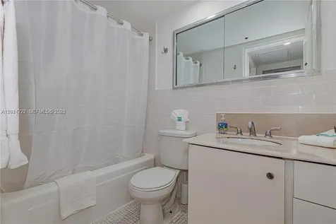 5225 Collins Avenue Miami Beach FL 33140