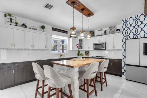 2383 SW 181st Terrace Miramar FL 33029