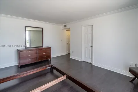 7300 Wayne Avenue Miami Beach FL 33141
