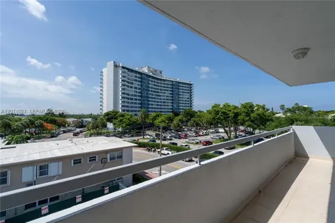 7300 Wayne Avenue Miami Beach FL 33141