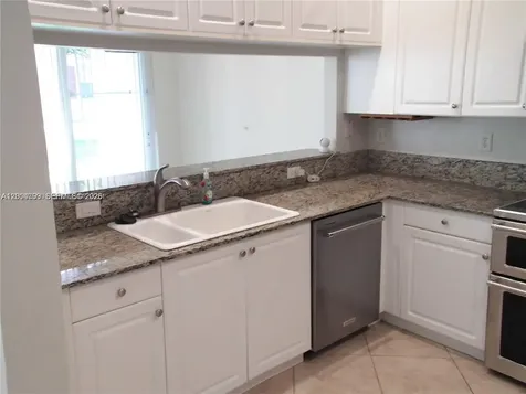 3371 Lakeside Drive Davie FL 33328