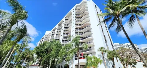 3610 Yacht Club Drive Aventura FL 33180