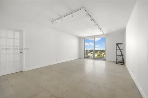 900 Bay Drive Miami Beach FL 33141