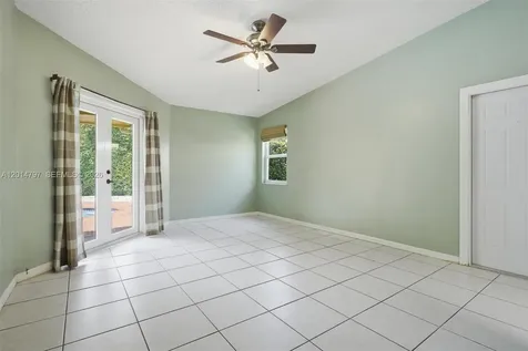 14941 SW 45th Terrace Miami FL 33185