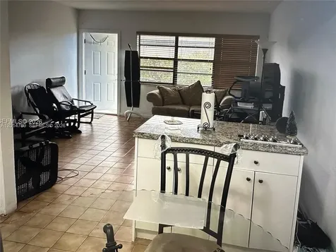 7546 NW 2nd Terrace Miami FL 33126