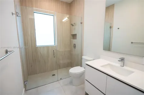 2745 SW 23 Terrace Miami FL 33145