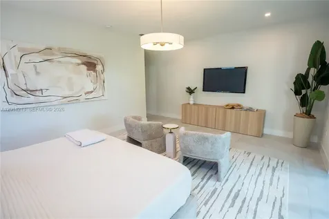 2745 SW 23 Terrace Miami FL 33145
