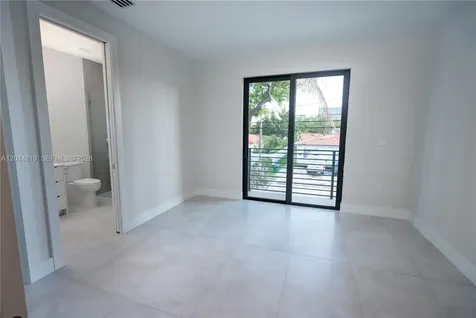 2745 SW 23 Terrace Miami FL 33145