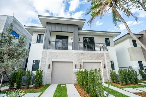 2745 SW 23 Terrace Miami FL 33145