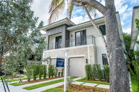 2745 SW 23 Terrace Miami FL 33145