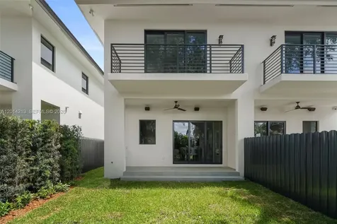 2745 SW 23 Terrace Miami FL 33145