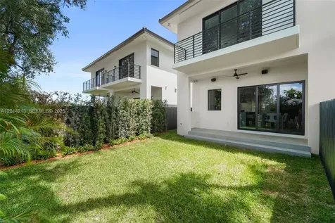 2745 SW 23 Terrace Miami FL 33145