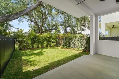 2745 SW 23 Terrace Miami FL 33145