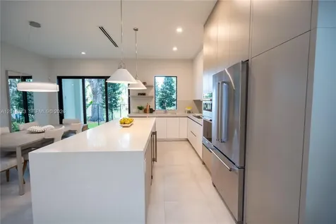 2745 SW 23 Terrace Miami FL 33145