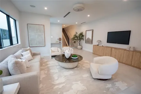 2745 SW 23 Terrace Miami FL 33145