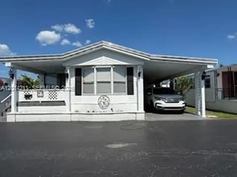 114 Lone Pine Drive Hallandale Beach FL 33009
