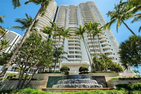 21050 Point Place Aventura FL 33180