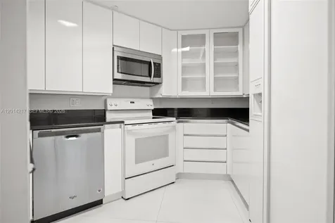 21050 Point Place Aventura FL 33180