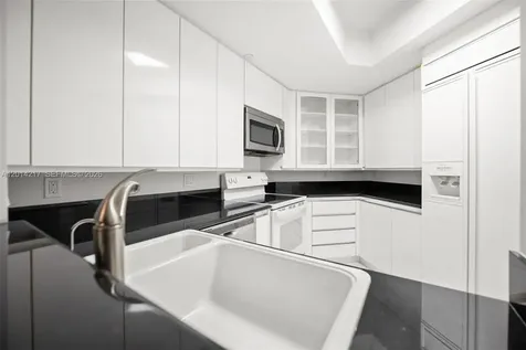 21050 Point Place Aventura FL 33180