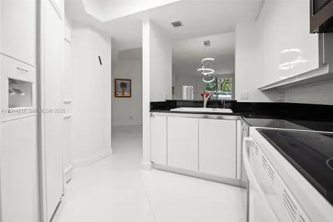 21050 Point Place Aventura FL 33180