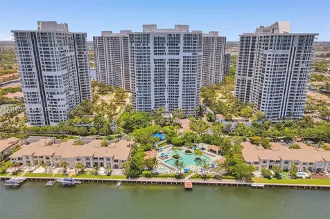 21050 Point Place Aventura FL 33180