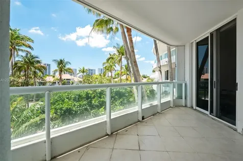 21050 Point Place Aventura FL 33180