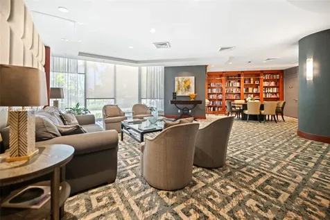 21050 Point Place Aventura FL 33180
