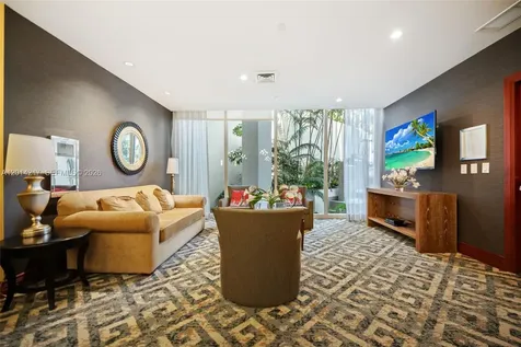 21050 Point Place Aventura FL 33180