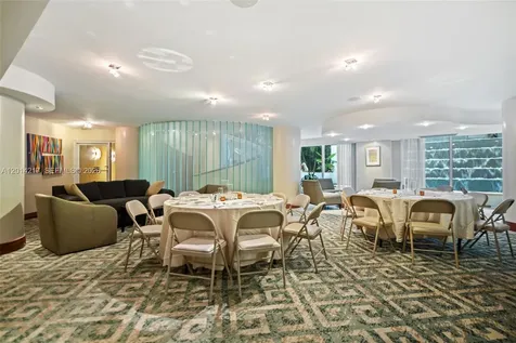 21050 Point Place Aventura FL 33180