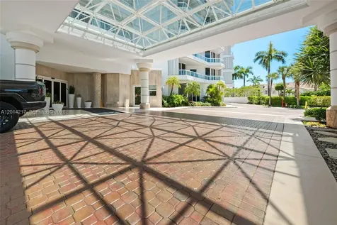 21050 Point Place Aventura FL 33180