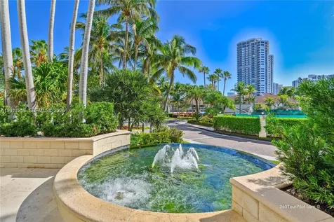 21050 Point Place Aventura FL 33180