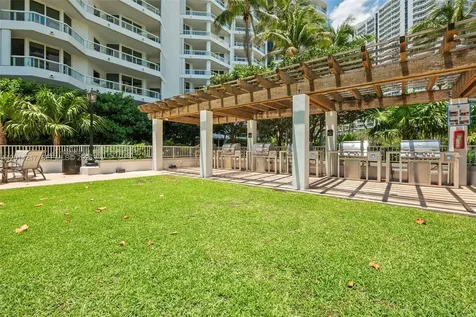21050 Point Place Aventura FL 33180