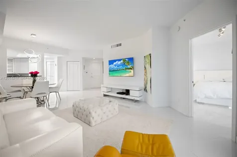 21050 Point Place Aventura FL 33180
