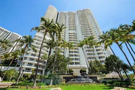 21050 Point Place Aventura FL 33180